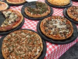 pizza topping fast