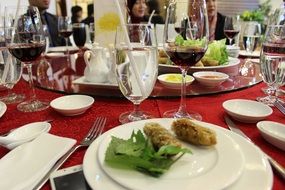 restaurant dining