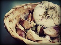 garlic in a small wicker bowl