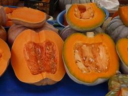 A lot of sliced pumpkins