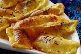 delicious cheese chips