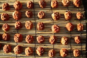 persimmon dried