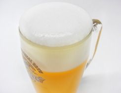 schooner beer glass and foam