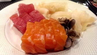 raw fish in japanese cuisine