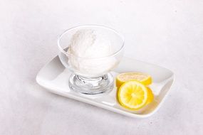 ice cream with lemon