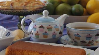 cake, fruit, dessert and tea