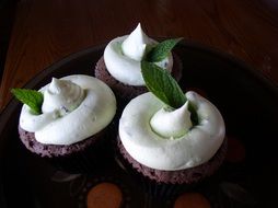 dainty mint flavored cupcakes