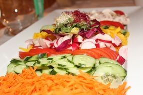 salad of tomatoes paprika and radishes