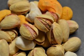 dry pistachios nuts