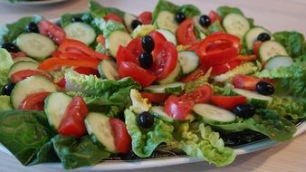 salad plate with leaf lettuce