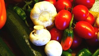 garlic, tomatoes and mushrooms