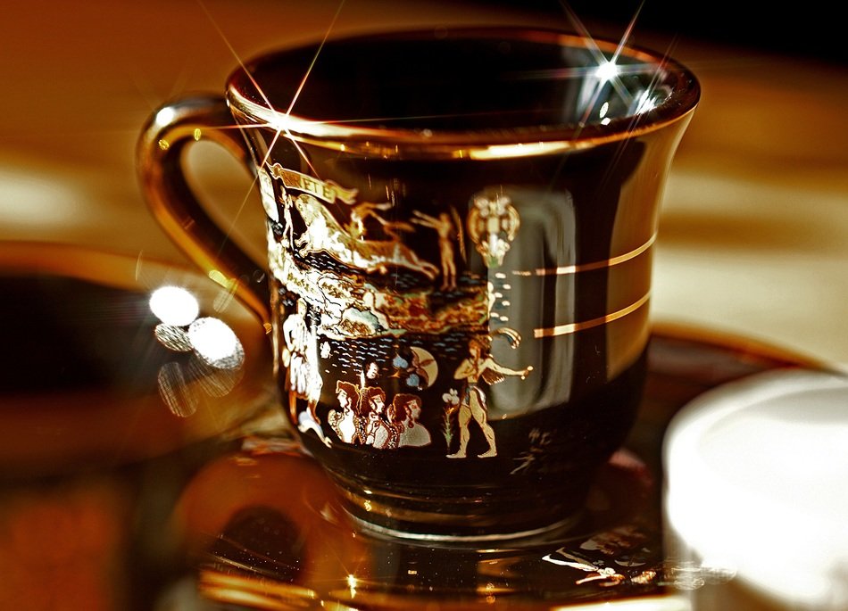 closeup picture of the bright brown porcelain cup