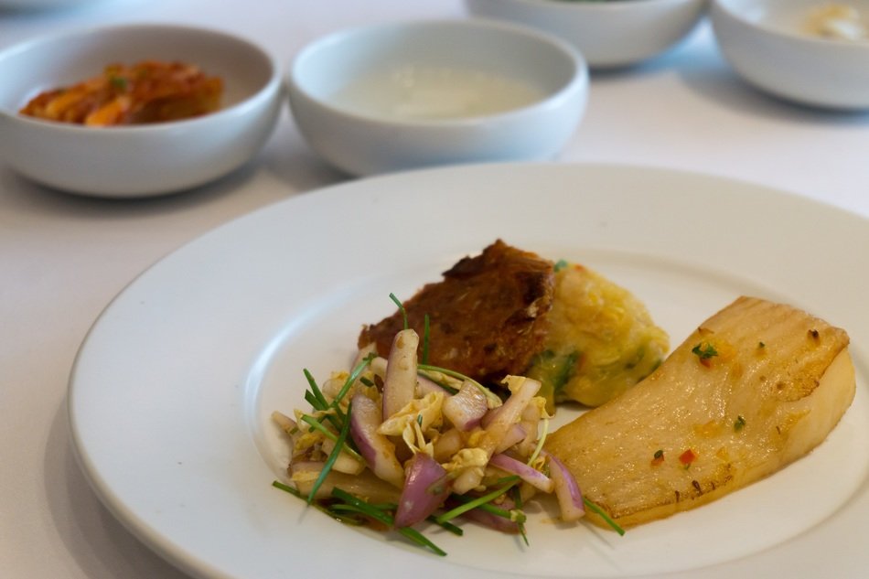 korean grilled fish with vegetables