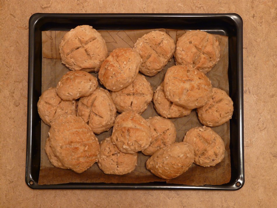 tray of the crispy baking