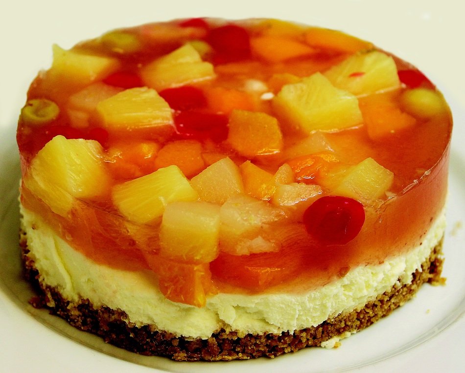 cheesecake with fruits