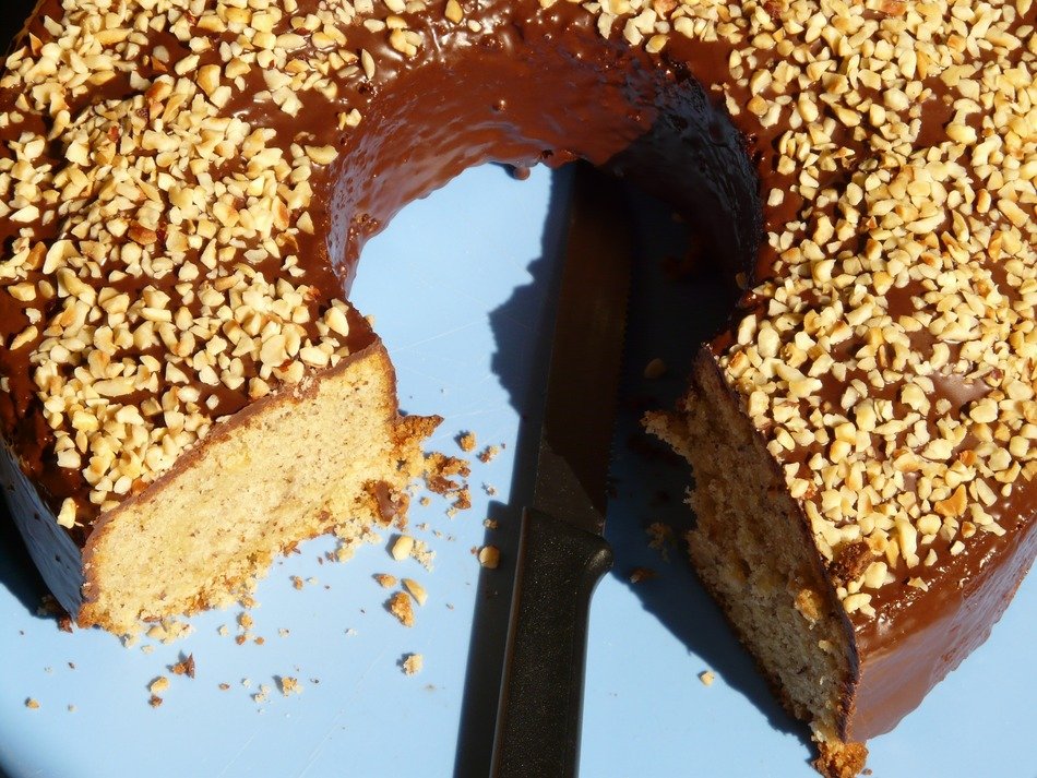 hazelnut ring cake