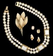 Richelieu Jewelry Faux Pearl