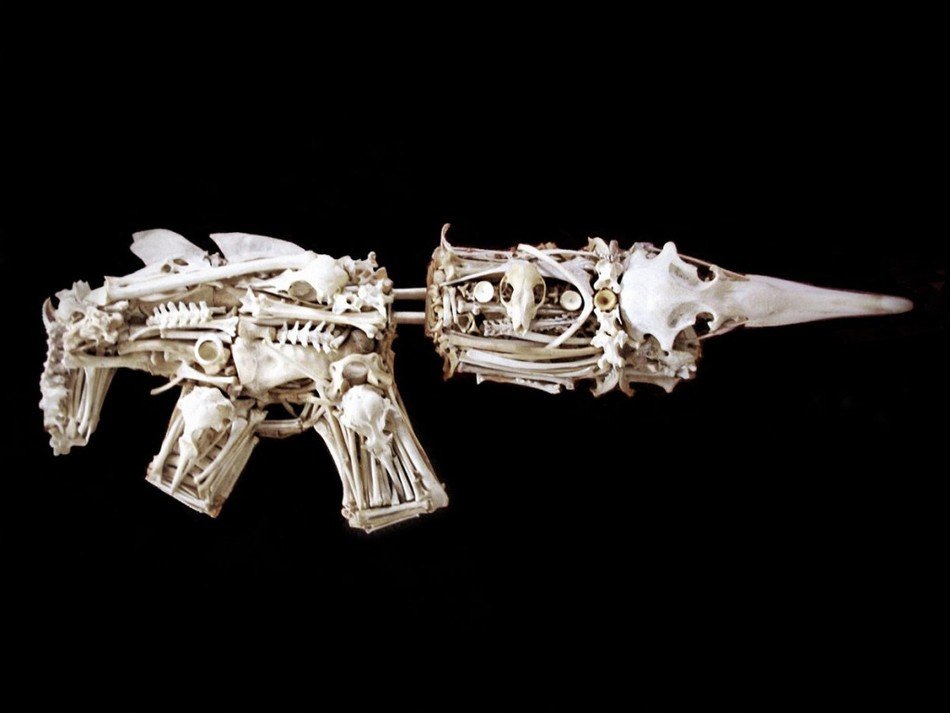 Sculpture of the gun