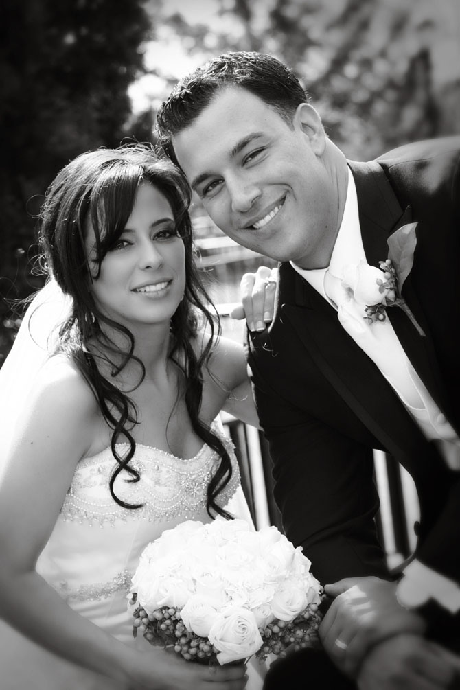 Black and white photo of a happy married couple free image download