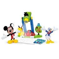 Related Pictures Mickey And Minnie In The Rain Wallpaper
