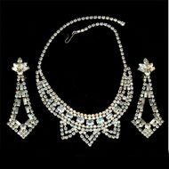clipart of the Vintage Rhinestone Necklace