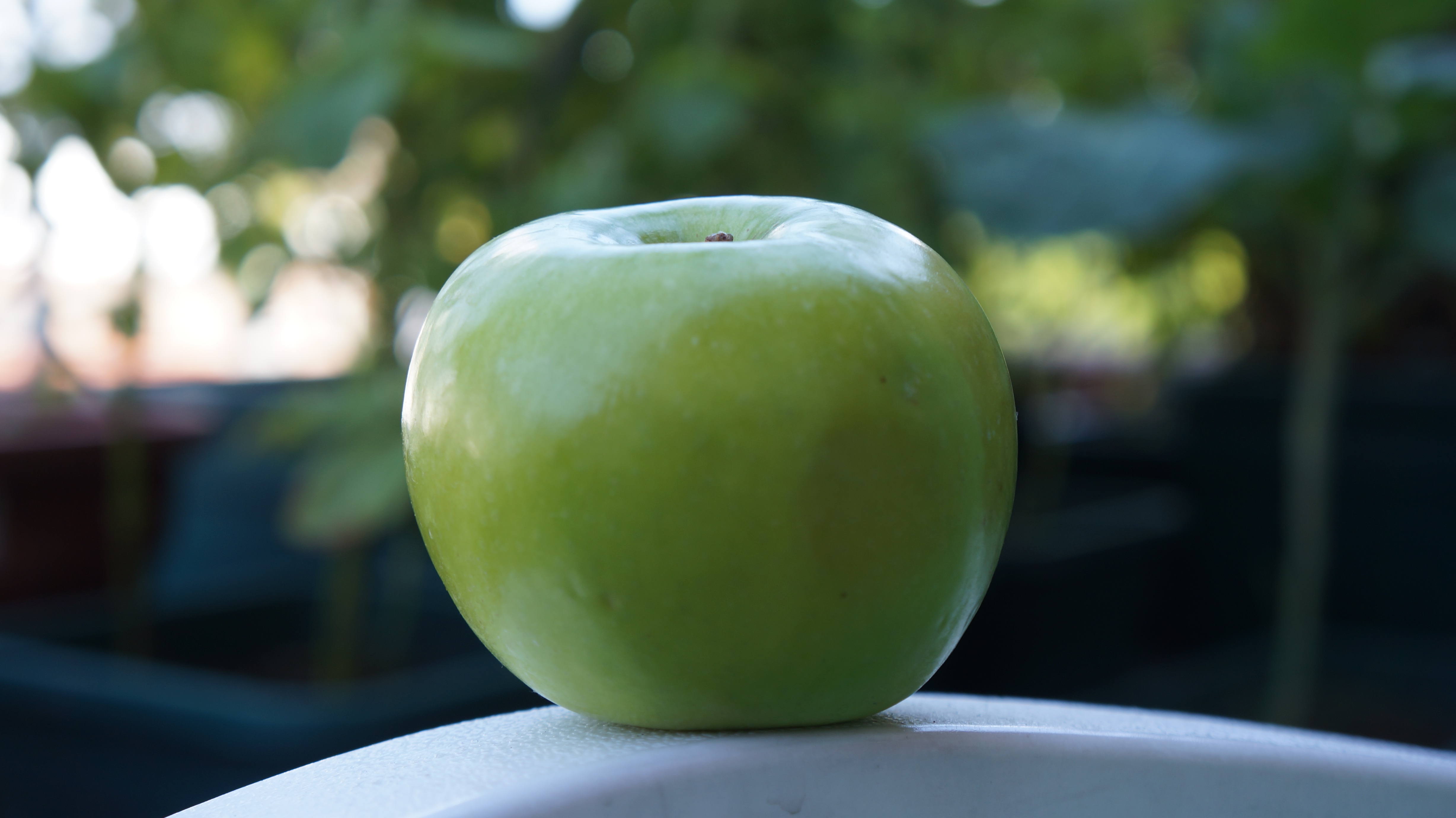 Apple чистое яблоко