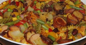 Pasta with meat and vegetables