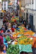 colors market, italy