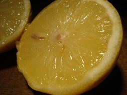 lemon as the main ingredient