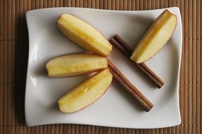 sliced apple and cinnamon