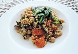 couscous with spinach and dried tomatoes