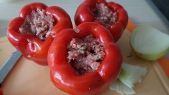 paprika filled with minced meat