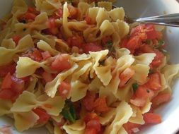 Italian noodles with tomatoes