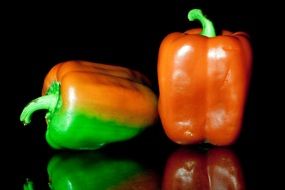 red and green peppers for a healthy food