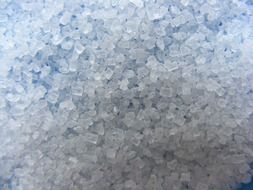 sugar like white crystals