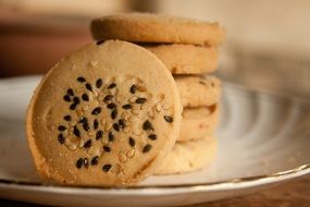 sugar cookies with sesame seeds