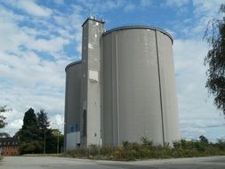 plant for the production of sugar