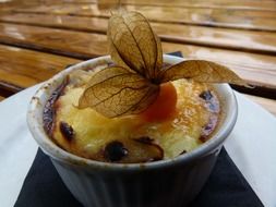 creme brulee with exotic fruits