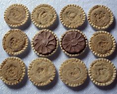 dainty pies