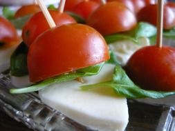 tomatoes with mozzarella