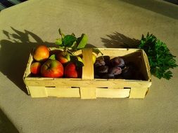 delicious fruit basket