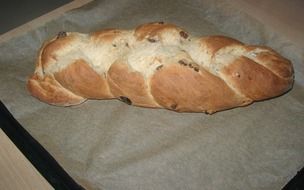 raisin braid