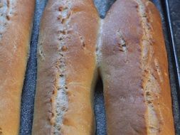 french bread baking