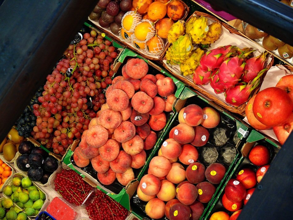 dainty fruits and berries