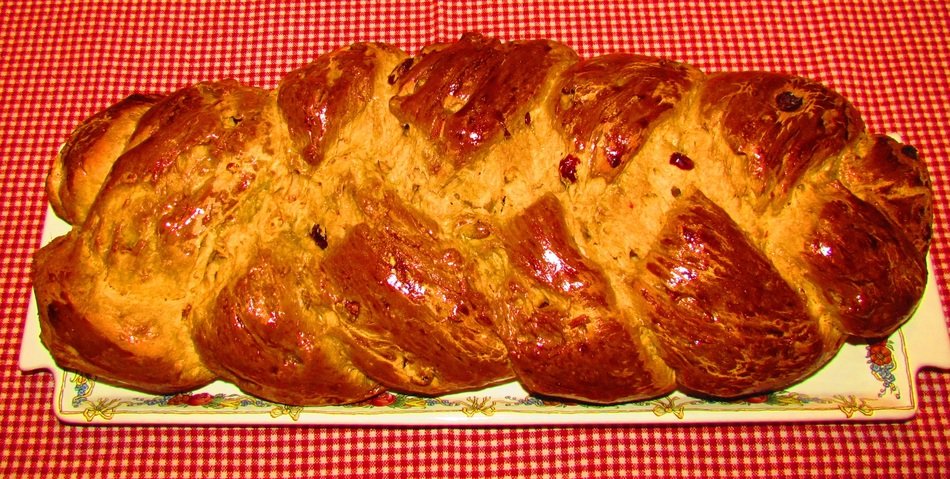 sweet wicker bun