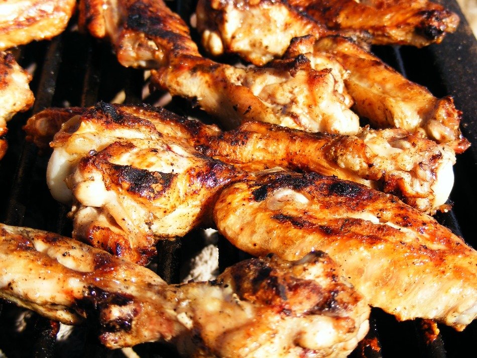 BBQ wings on the grill