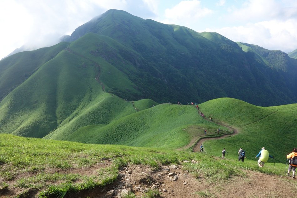 people in wugong mountains