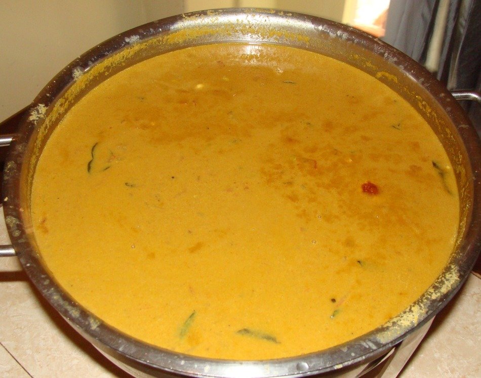 kadala curry in pan