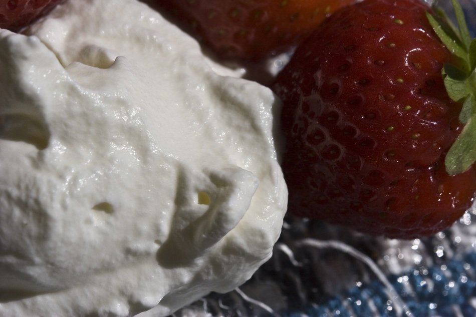 Strawbery with the whipped cream