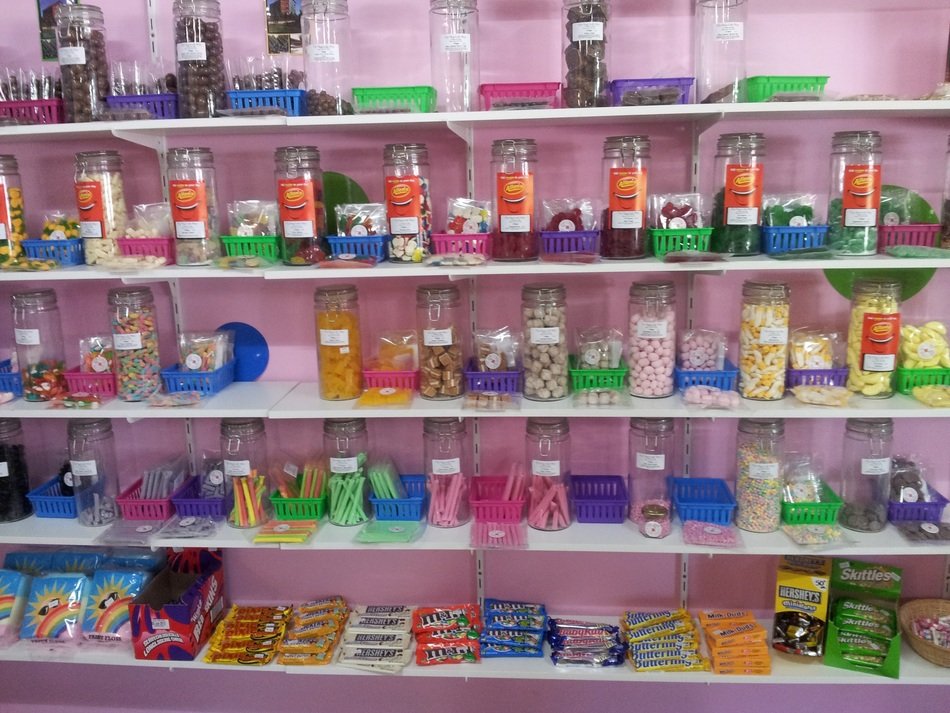picture of the candy shop